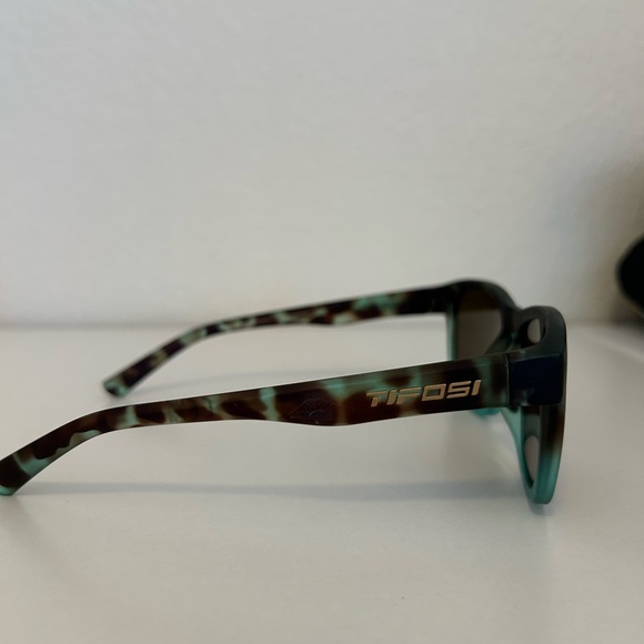 TIFOSI Swank XL Sunglasses - Picture 6 of 8